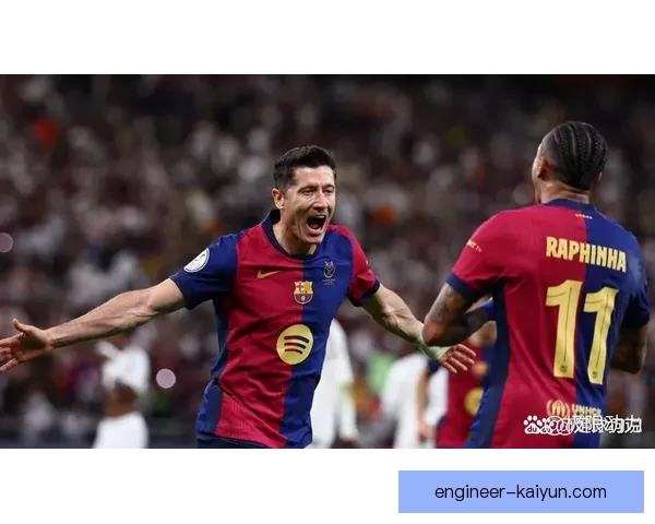 莱万多夫斯基转会沙特联赛传闻愈演愈烈，备受关注的未来走向引发猜测